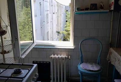 Apartament cu 3 camere decomandat în Central - 2