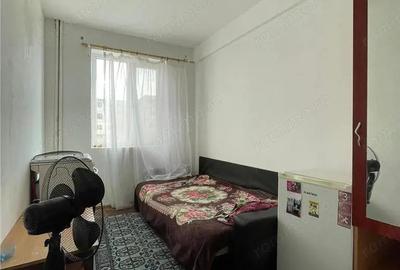 Garsonieră în Vest