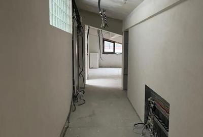 Apartament cu 3 camere decomandat în Băneasa - 3