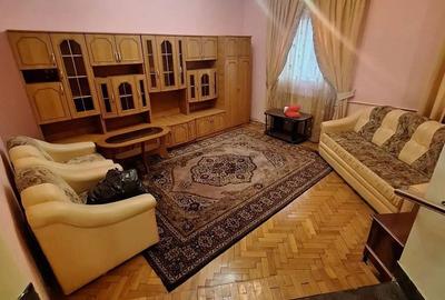 Casă cu 6 camere cu Canalizare în Berceni