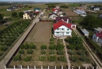 Casă cu 3 camere în Central - 7