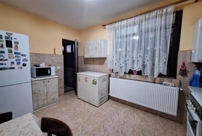 Apartament cu 2 camere decomandat, mobilat în Florești - 2