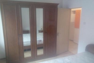 Garsonieră decomandată în P-ța Victoriei - 1