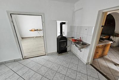 Spațiu comercial, de 450 mp, în Central - 5