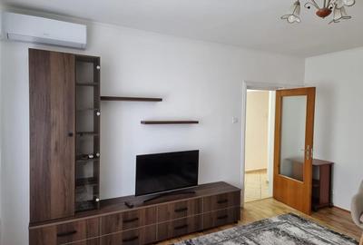Apartament cu 3 camere decomandat, mobilat în Berceni