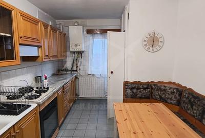 Apartament cu 3 camere decomandat în Zorilor - 2