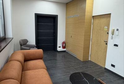 Spațiu comercial, de 74 mp, în Central - 2