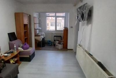 Garsonieră decomandată în Central - 7