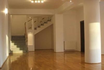 Apartament cu 6 camere semidecomandat în Herăstrău - 2