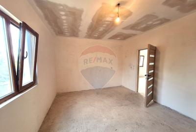 Casa / Vila de vanzare la gri - Bajani jud.Buzau - 10