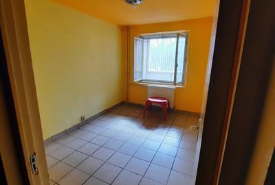 Apartament cu 4 camere decomandat în Olteniței - 14