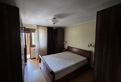 Apartament cu 3 camere decomandat, mobilat în Central