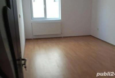 Casă cu 5 camere în Apărătorii Patriei - 6