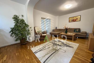 Casa cocheta cu gradina superba ?i garajDambul Rot - 2