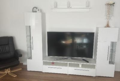 Apartament cu 3 camere semidecomandat în Girocului - 1
