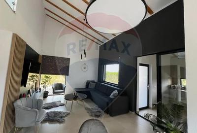 Casă cu 5 camere cu Teren 450 Mp în Central - 15