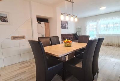 Casă cu 4 camere în Central - 2