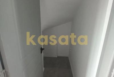 Casă cu 4 camere cu Teren 260 Mp în Central - 1