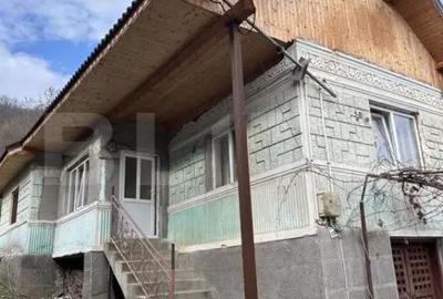 Casă cu 3 camere cu Teren 730 Mp în Debarcader - 9