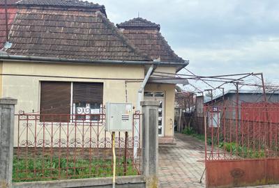 Casă cu 3 camere în Central - 1