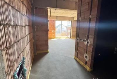 Garsonieră în Vest