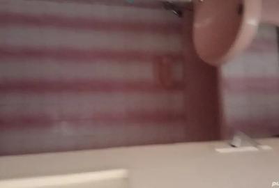 Inchiriez apartament