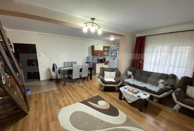 Apartament cu 3 camere, 81 mp, decomandat zona Bradet - 1