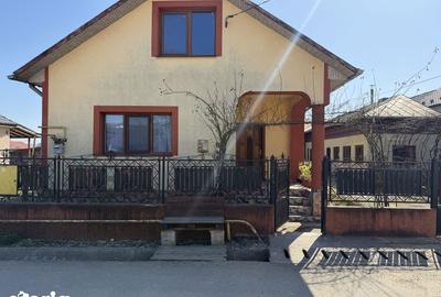 Casă cu 6 camere cu Teren 1007 Mp în Cuzdrioara