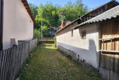 Casă cu 4 camere în Vărzăroaia - 7