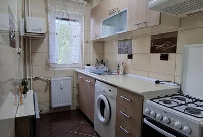 Apartament 3 camere, etaj intermediar, zona Vest Apartament 3 camere, etaj intermediar, zona Vest - 10