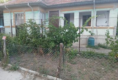 Casa de vanzare