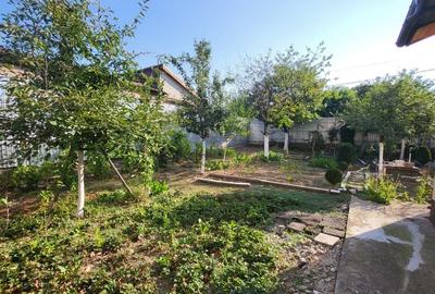 Casă individuală cu 4 camere cu Canalizare în Rahova