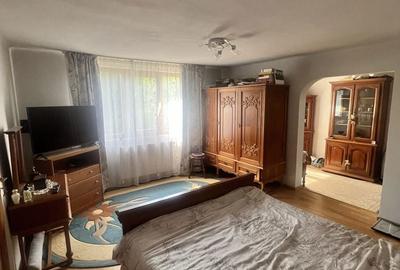 Casă cu 4 camere în Târgu Cărbunești - 2