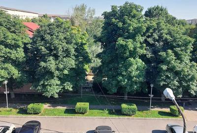 Apartament cu 4 camere decomandat în Ultracentral - 3