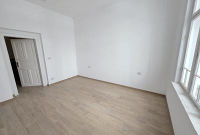 De închiriat – Spațiu de birouri în clădire istorică reabilitată, zona Bălcescu - 12