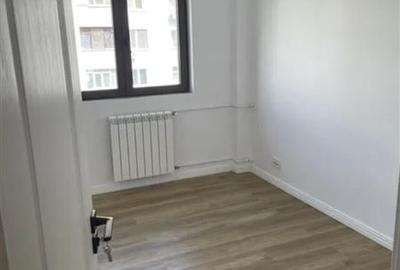 Apartament cu 3 camere - complet renovat - centrala proprie - Dumbrava Noua