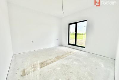 Casa individuala cu 4 camere - Toate utilitatile + Asfalt - Mosnita Noua - 12