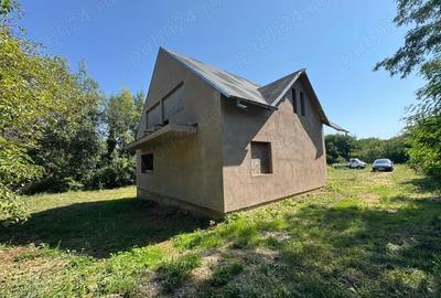 Casă cu 5 camere în Hemeiuș - 1