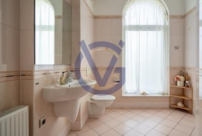 Casă individuală cu 15 camere cu Canalizare în Sisești - 38