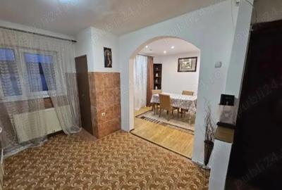 Inchiriez apartament