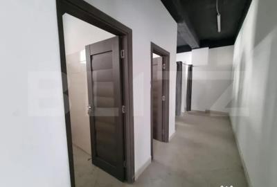 Spațiu comercial, de 375 mp, în Central