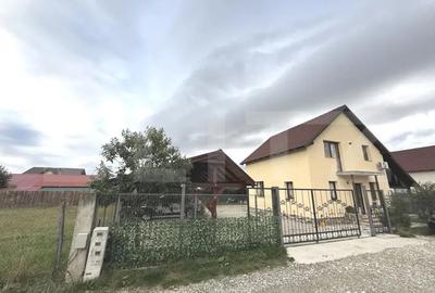 Casă cu 3 camere cu Teren 500 Mp în Vulcan - 1