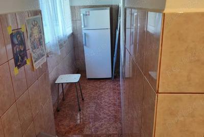 Vand apartament cu 3 camere . Zona sud. Foc?ani. - 3
