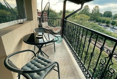 Apartament cu 2 camere decomandat, mobilat în 7 Noiembrie - 8