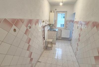 Vanzare apartament 2 camere, 42 mp - Bumbe?ti-Jiu - strada Jiului - 2