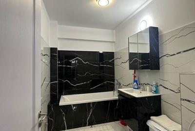 Apartament cu 2 camere decomandat în Casa de Cultură
