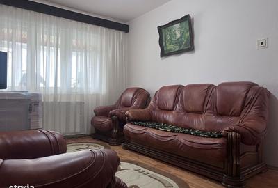 Apartament cu 3 camere semidecomandat în Micro 8 - 4
