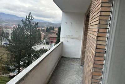 Apartament cu 2 camere semidecomandat în Petros - 2
