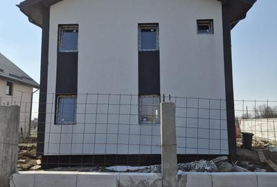 Casă individuală cu 4 camere cu Canalizare în Haliu - 2