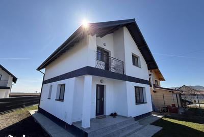 Casă cu 4 camere cu Canalizare în Bănești - 4